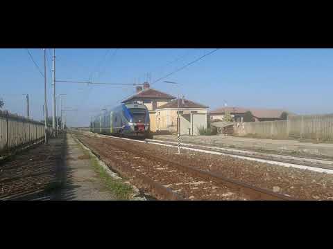 minuetto  elettrico  in transito a san benigno di Cuneo