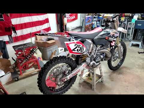 Replacing / Installing New Footpegs, Springs & Mounts YZ250 YZ125 YZ250F YZ450F Walkaround