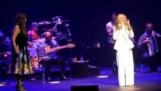 Elba Ramalho e Maria Bethânia: "A Tua Presença" (Caetano Veloso)