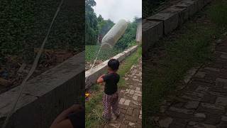 Download lagu Balon plastik balon terbang udara #short #balon #balonudara mp3