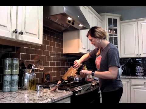 download lagu mp3 mp4 Clean Eating Enchilada Sauce, download lagu Clean Eating Enchilada Sauce gratis, unduh video klip Clean Eating Enchilada Sauce