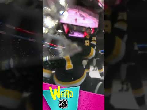 Ele coloca aquela câmera na cama! ☠️ | Estranho NHL #shorts