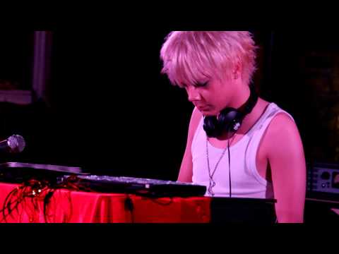 DJ -SET with Kiro and Shin may Madness Party [ 14.5.11] by KANA