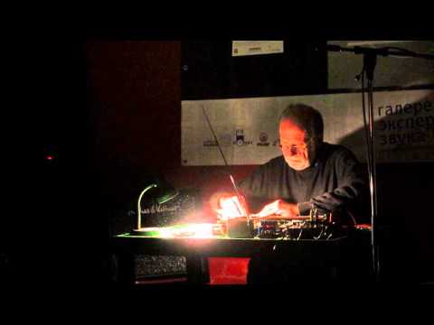 Keith Rowe | Teni Zvuka 2013 | Mikroton Live 2 Keith Rowe | Teni Zvuka 2013 | Mikroton Live 2