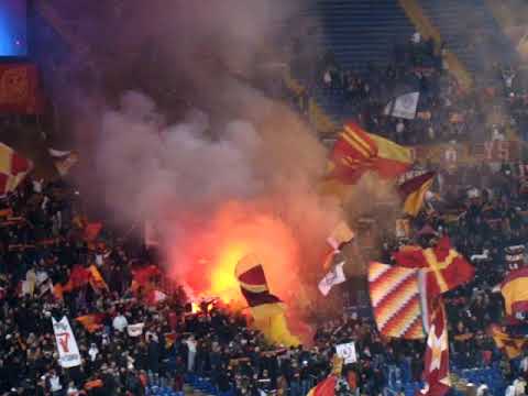 Roma - Triestina 2009/2010 coppa Italia - ultras Roma - curva sud in azione - inno Roma - amarcord