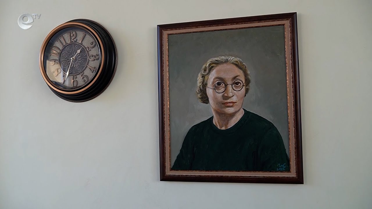 Художникът Иван Стойчев нарисува първия портрет на Параскева Ванкова, дари го на СУ “Отец Паисий“