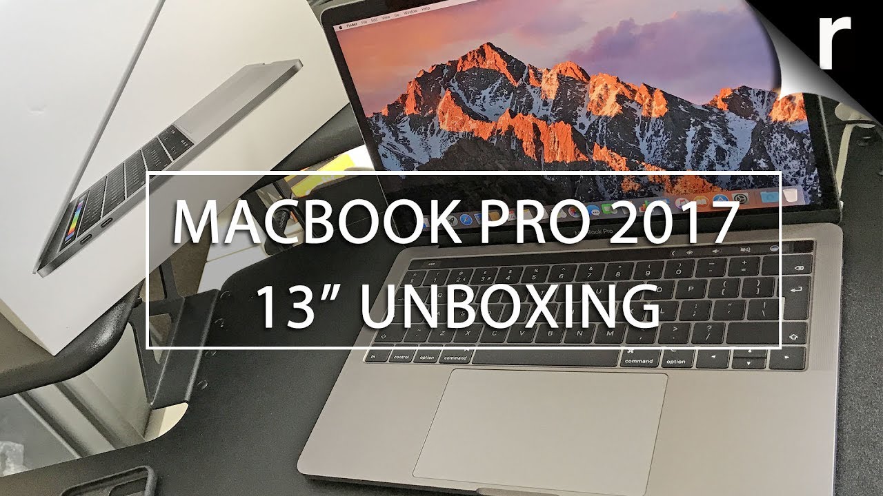 Ноутбук Apple MacBook Pro 13 with Touch Bar Серебристый Mid 2017 [MPXX2] 13,3", Intel Core i5 7267U 3,1ГГц, 8192Мб, SSD 256Гб