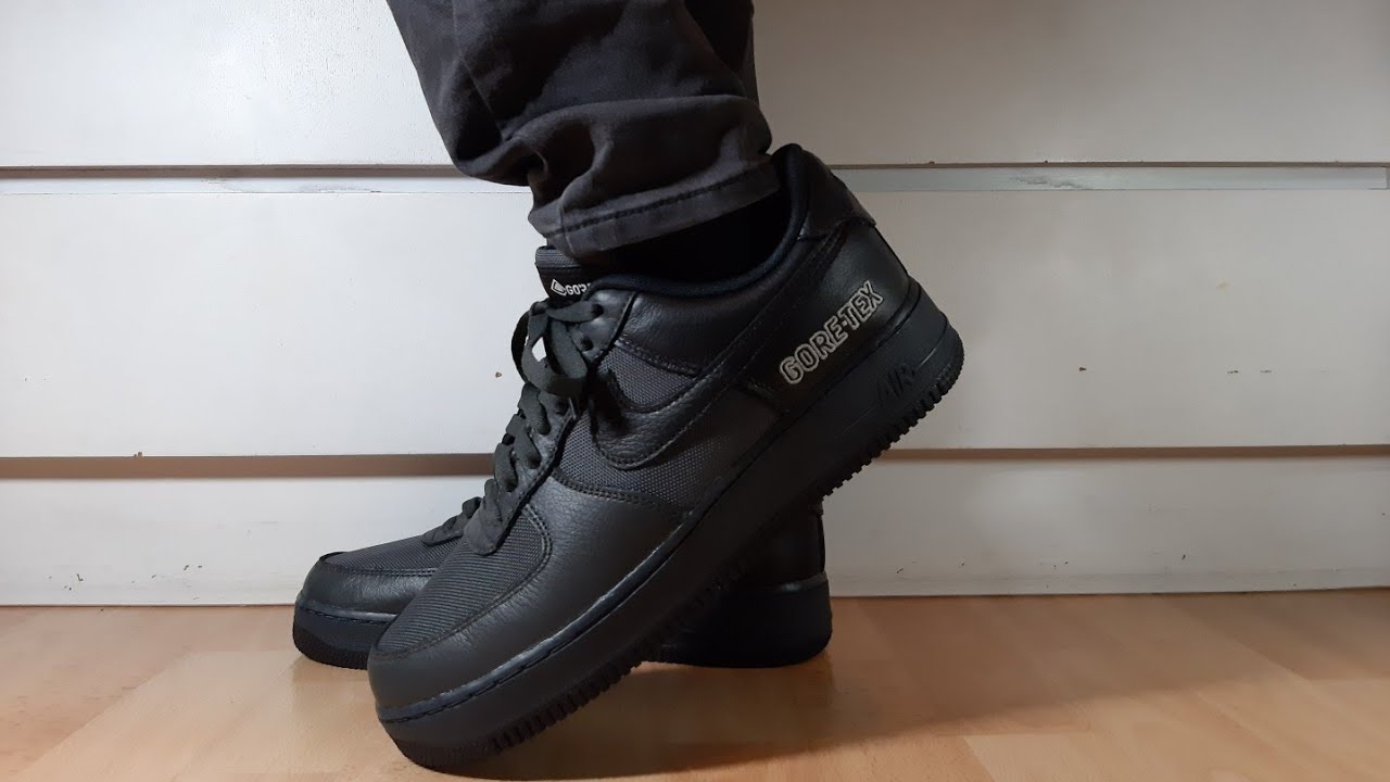 Unboxing the Nike Air Force 1 low Gore Tex