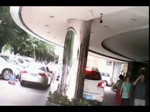 Paisagem urbana perto de “Snack Hibiki”, Linhexi Alley, distrito de Tianhe, cidade de Guangzhou