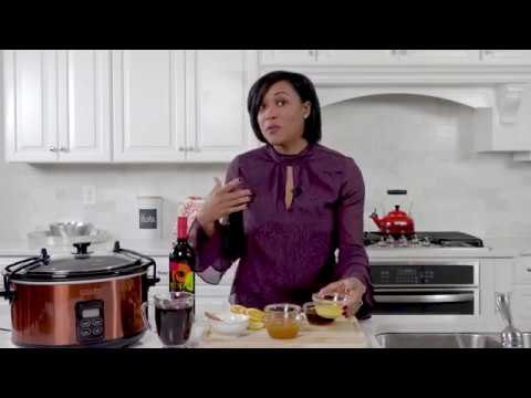 How to Make Warm Holiday Sangria