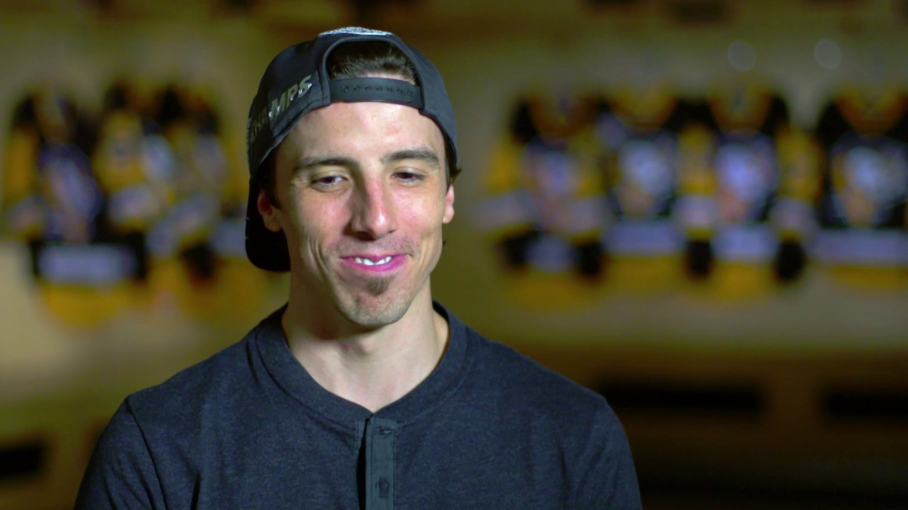 VIDÉO: Marc-Andre Fleury nous dit pourquoi il avait rayé le nom de Niskanen...