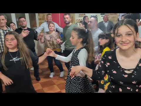 TAVERNA BESHIKU KSAMIL - XHELO VASJARI - MARTIN MERA - ALTIN SHEHU - NENE HIJE TE ULLINJVE