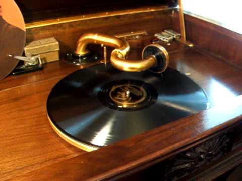 Rudy Vallee Medley - Rudy Vallee & his Connecticut Yankees - 1935 Victor Record