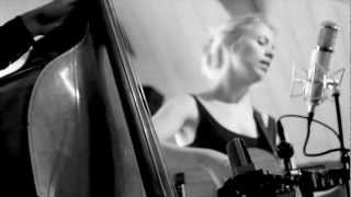 Jenny Almsenius - Floden (Live Session)