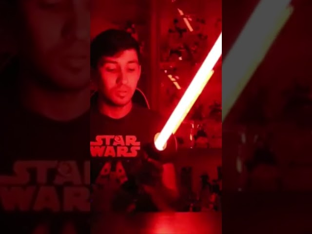 Vídeo relacionado con Star Wars Lightsaber Squad, Sable de luz Rojo Extensible de Darth Vader, Juguete Infantil para Juego de rol, A Partir de 4 años