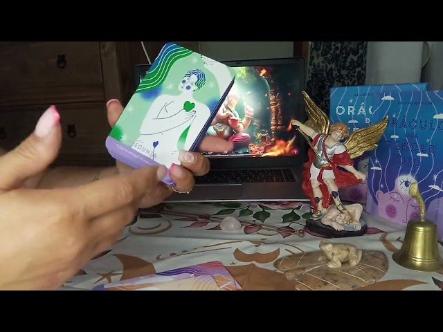 Vídeo relacionado con El oráculo del tercer ojo + cartas: 40 cartas para desarrollar tu intuición (Cartomancia y tarot)
