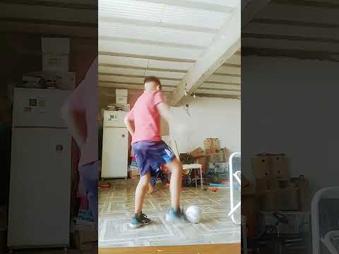 le pego a santino y el me la devuelve jajjaja