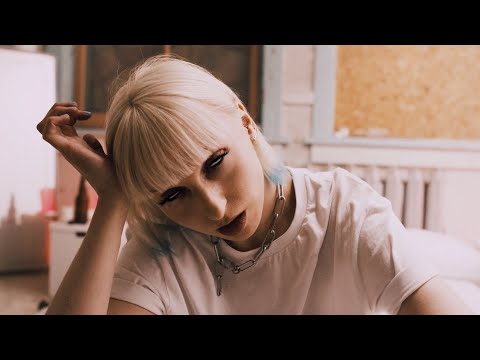 Efflo - Crystalline (Official Music Video)