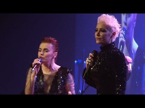 Ceylan Ertem & Sıla - Bugünüm Sensiz Geçti (Live)