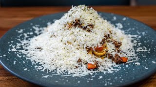 How to make Bolognese covered with cheese.