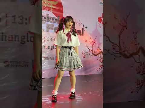 Siamdol Cafe (Fancam Yogurt) - SHOUT [Japan-Bangkok IDOL Festival] @Donki Mall Thonglor