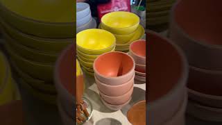 ベイエリアの人気セトモノ工房のHeath Ceramicsに行ってきた。何年かぶりに開催された割引セールのイベントだったみたい。