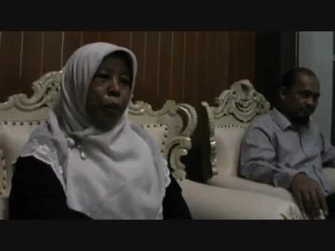 Tuntutan mahasiswa IAIN Metro Lampung saat orasi di depan gedung rektorat kampus