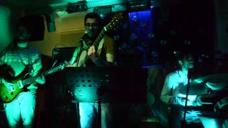 cachimbamba - Allen Halloween - Debaixo da Ponte cover - 15/02/2014- milénio bar