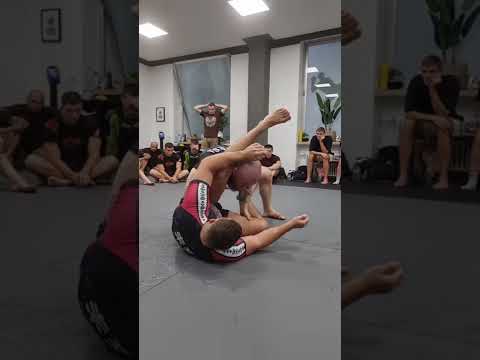 Smash Pass to Americana by Owen Livesey at Casa De Luta Saarbrücken