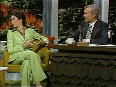 Suzanne Pleshette on The Tonight Show with Johnny Carson 1974