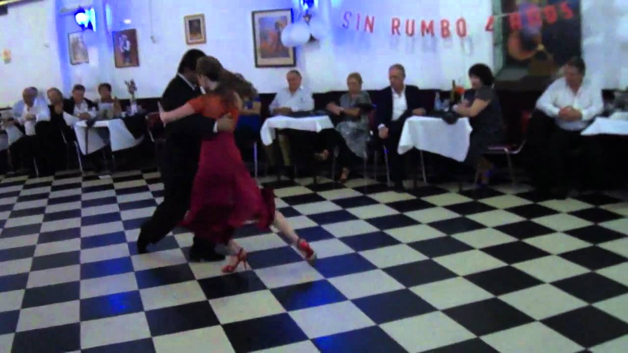 Julio Duplaa presenta a Carolina - Francisco Forquera en Sin Rumbo