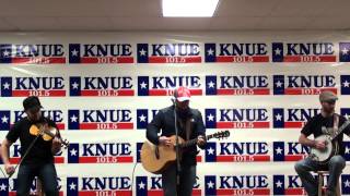 Josh Abbott performs &quot;I&#39;ll Sing About Mine&quot;