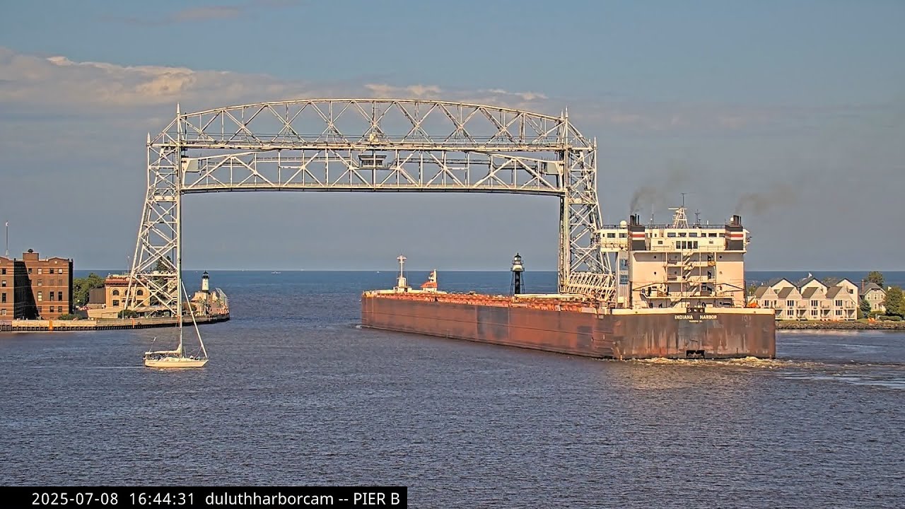 Live webcam view of Pier B Harbor Cam