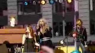 Carrie Underwood - Crazy Dreams GMA