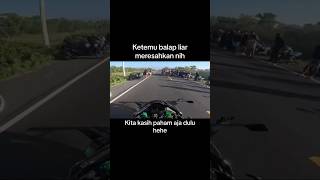 Download lagu KETIKA MOGE KETEMU BALAP LIAR AUTO LANGSUNG DIGEBER 🔥🔥#shorts #moge #balapmotor #motorbike mp3