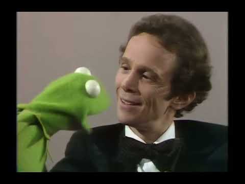 The Muppet Show - 103: Joel Grey - Talk Spot (1976)