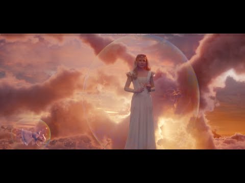 Oz The Great and Powerful - "Travel by Bubble" Clip