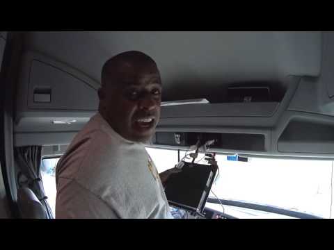 Installing my NEW Uniden Bearcat 880 in MY Kenworth
