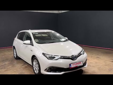 Toyota Auris HYBRID 1.8 AUTOMATIC - HALF BLACK LEA - Image 2