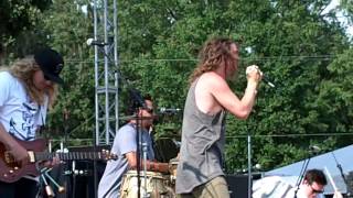 The Dirty Heads performing Hip Hop Misfits