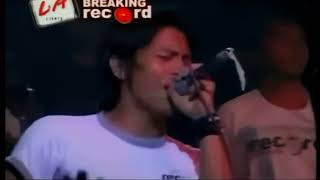 Download lagu Tertinggalkan Waktu - Peterpan (Live at Semarang 2004) (HD) mp3