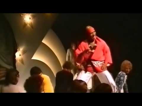 MashMike - Sie Kann Nicht Fighten (Jan Delay Vs. Carl Douglas)