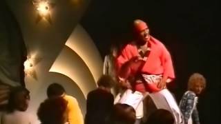 MashMike - Sie Kann Nicht Fighten (Jan Delay Vs. Carl Douglas)