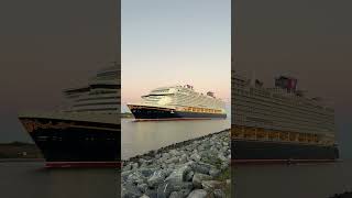 Disney Adventure arriving in Port Canaveral! #shorts #disneyadventure #disneycruise #cruiseship
