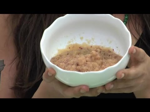 How to Make Unsweetened Applesauce Sweet : Healthy Drinks & Foods
