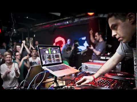 Teielte feat. Kasia Malenda - Roll a Pet [RBMA Bass Camp CD]