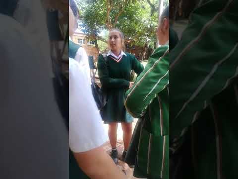 This is what you call a South African girls fight 😂😂