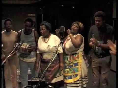 Fidel Pondo with Maxanjane & the Amampondo choir