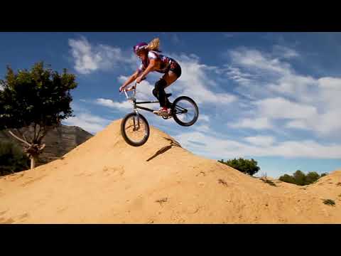 ¡Viva Málaga!: Lotta Grüber für den 360 Grad Sportshop