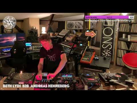Andreas Henneberg b2b Beth Lydi live from SNOE Headquarter in Berlin